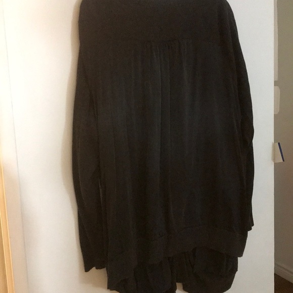 Silk back Cardigan with useable pockets - Picture 3 of 3